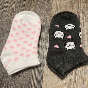 2 baby socks